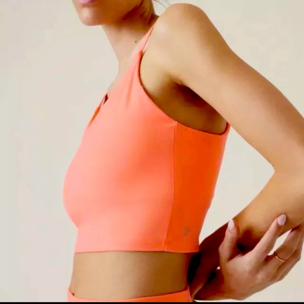 ATHLETA🥇 Women's XS Coral🪸 Elation V-Neck Crop D-DD Sports Bra NWOT